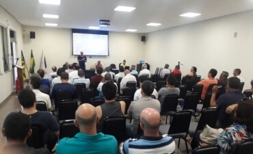 AGE delibera sobre contribuição pecuniária extra destinada a trabalhos do SinPRF-GO relativo às atividades parlamentares