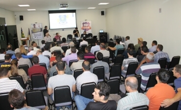 Em assembleia, sindicalizados decidem sobre ações em prol da aposentadoria policial e adicional noturno e elegem comissão eleitoral