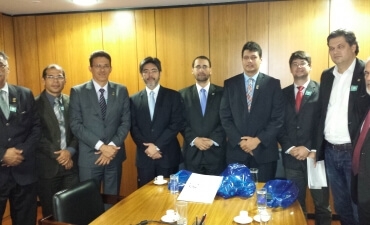 FenaPRF apresenta proposta de reestruturação da carreira em reunião na Casa Civil da Presidência