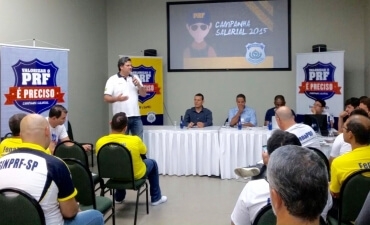 FenaPRF realiza AGE em Minas Gerais. Presidente e delegados do SinPRF/GO participaram