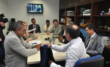 Senador se compromete a fazer audiência pública sobre o PLS 397/2015