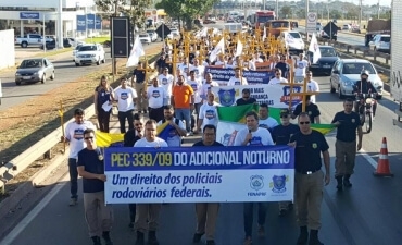 SinPRF/GO reúne 200 PRFs em protesto na BR-153, em Goiânia. Diretoria agradece a participação de todos