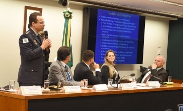 SUICÍDIO ENTRE POLICIAIS É TEMA DE AUDIÊNCIA PÚBLICA